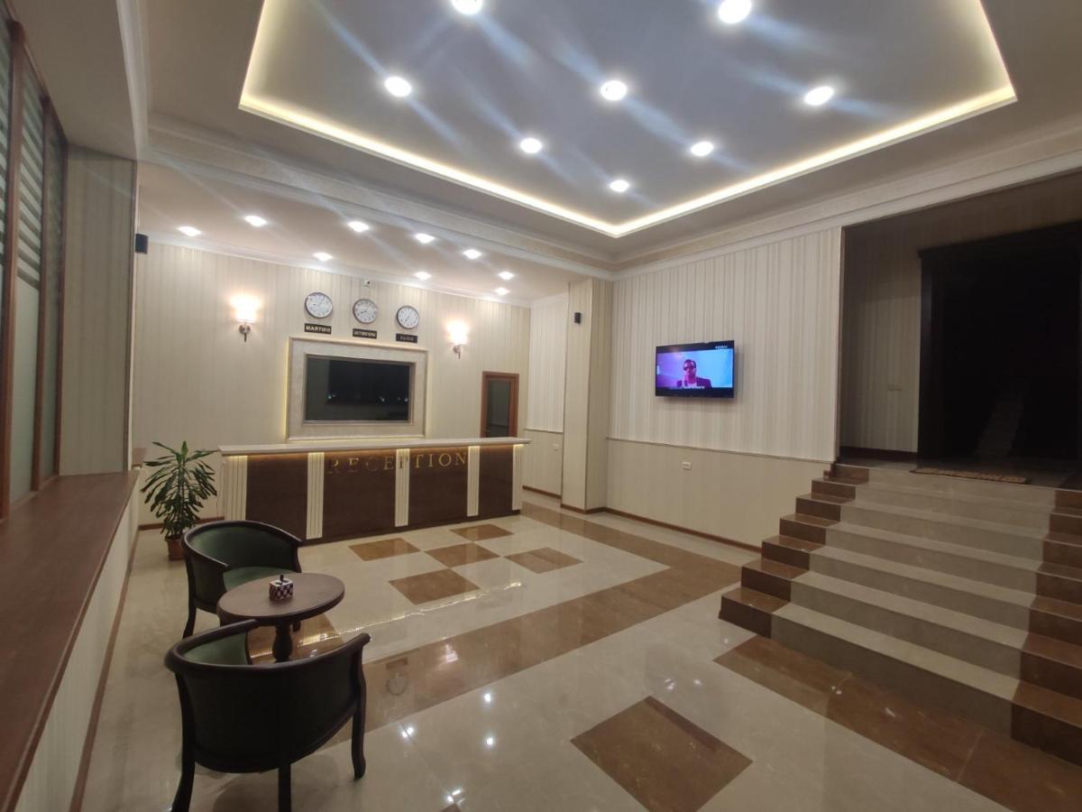Khrchit Hotel Martuni Exterior photo